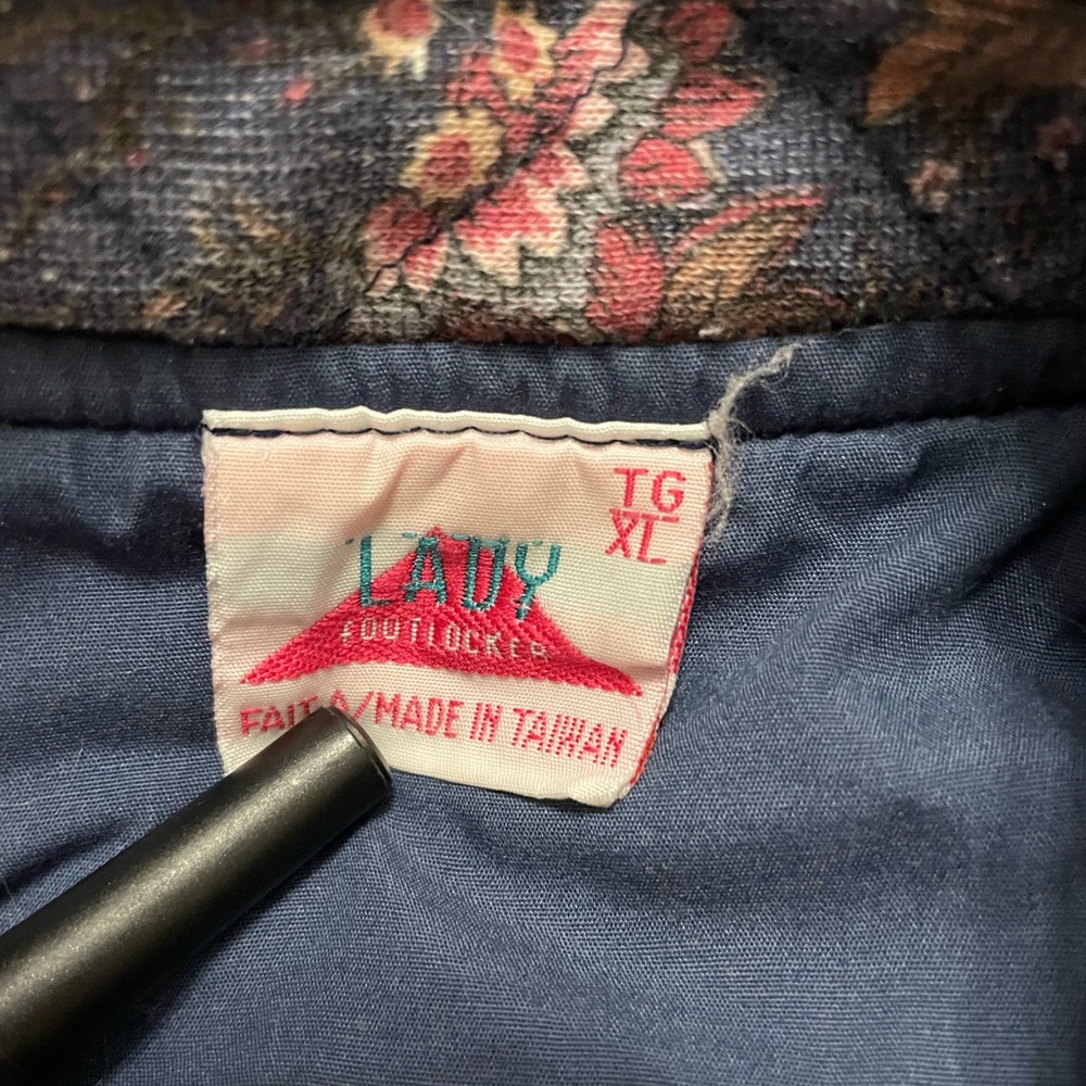 Floral Patterned Women's Jacket - Picture 3 of 4